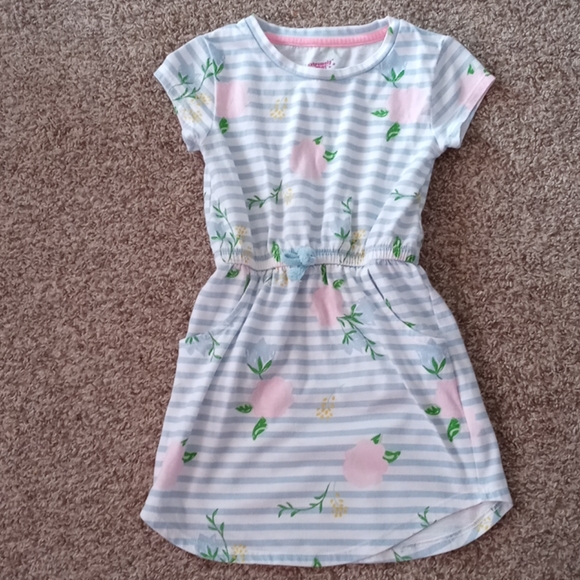 💐Girls Spring Dress Bundle💐 - Picture 2 of 5